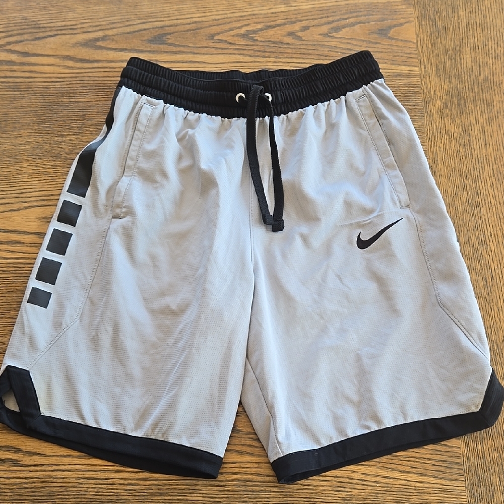 Nike Youth Medium Shorts